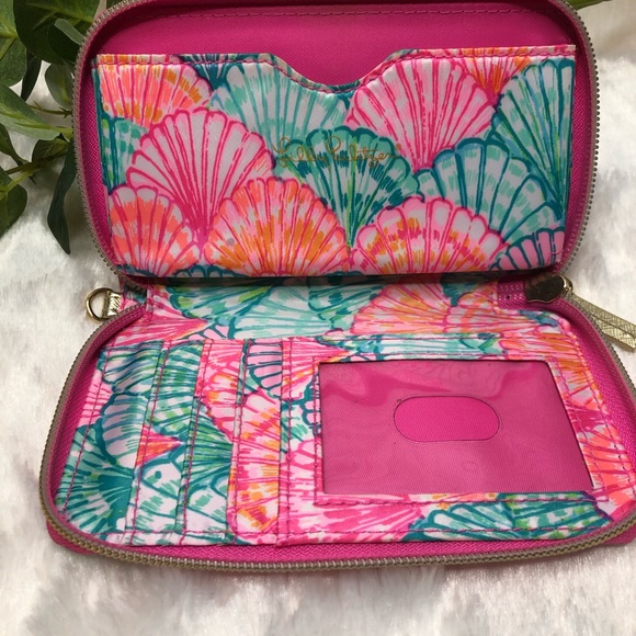 Lilly Pulitzer Wallet Wristlet Shell Pattern Pink - Picture 2 of 8